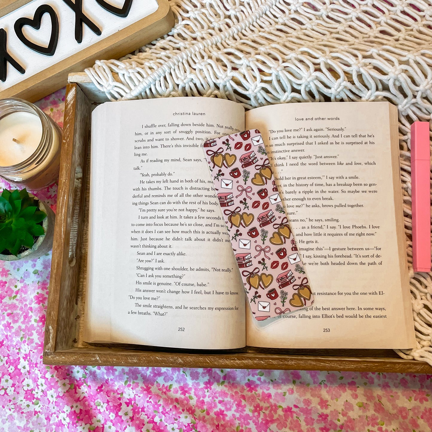 Romance girly - Bookmark