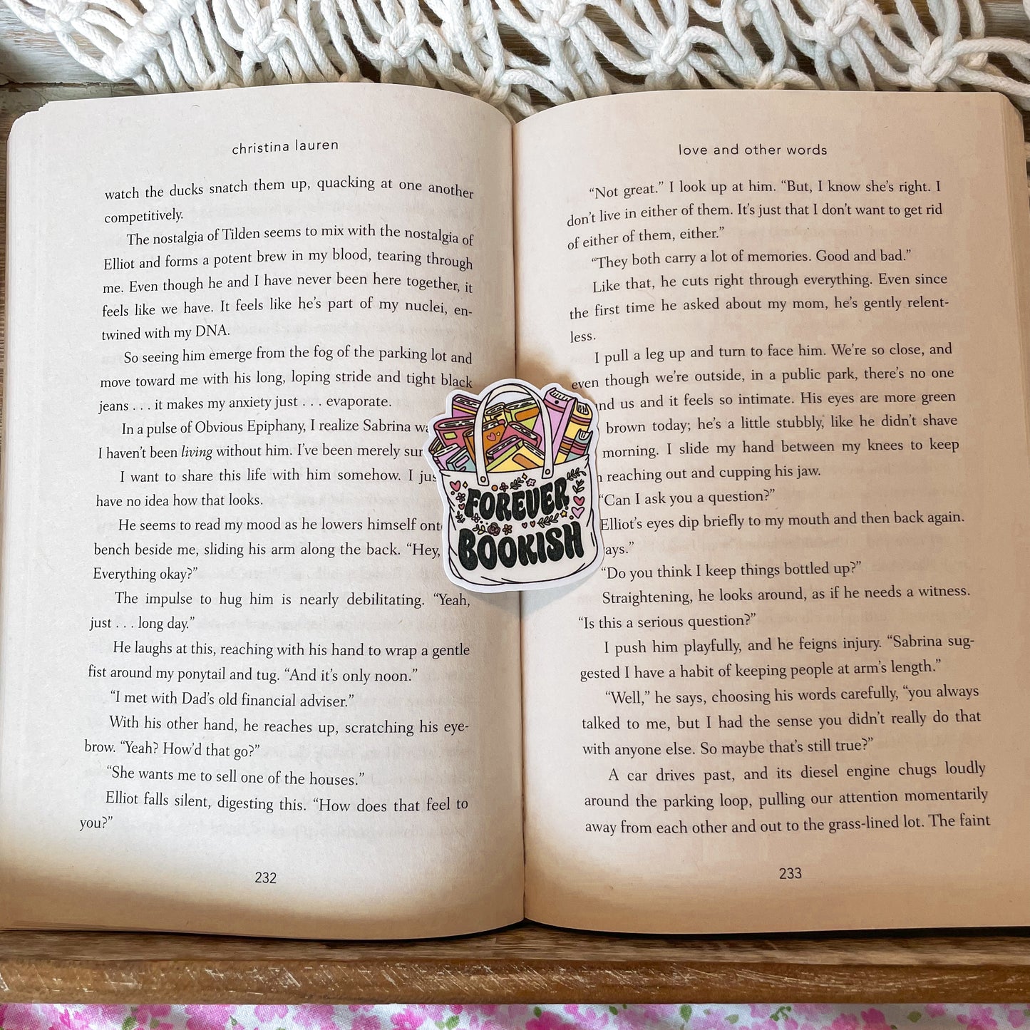 Forever bookish - Sticker